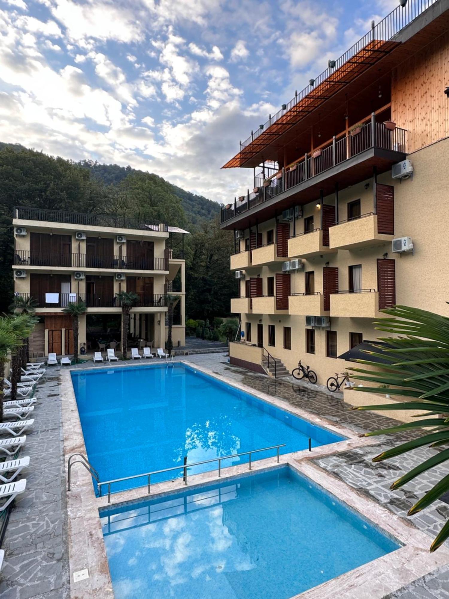 Hotel Galileo Lagodekhi Esterno foto